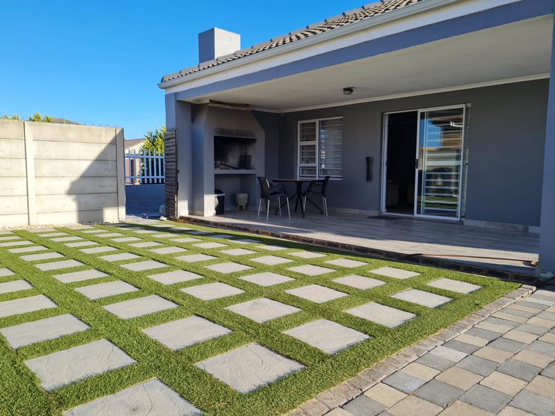 To Let 3 Bedroom Property for Rent in Kraaifontein East Western Cape
